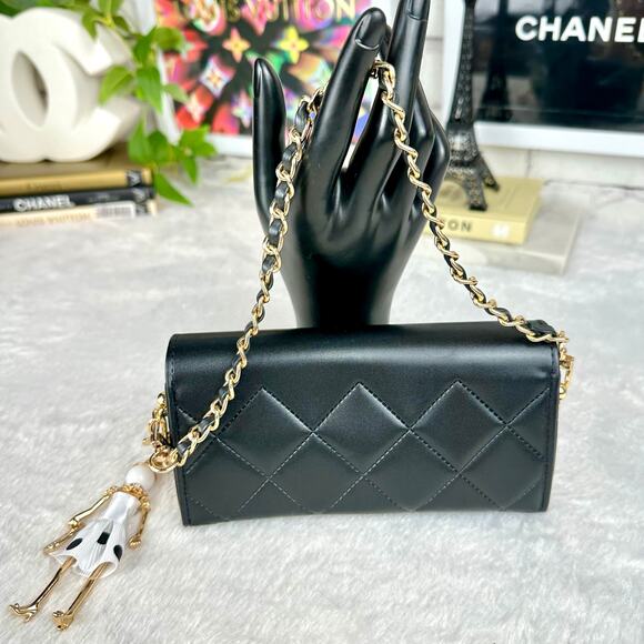 CHANEL black leather sunglass case, clutch or shoulder bag with chain - Picture 5 of 13